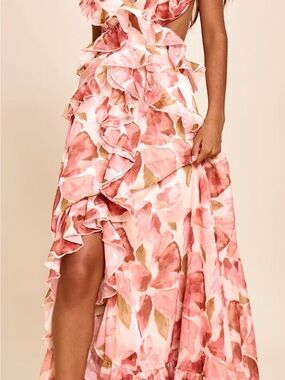 PrettyLittleThing Petite Floral Ruffle Maxi Dress – New With Tags